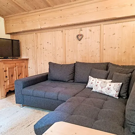 Trojer-1 By Interhome * هيباخ